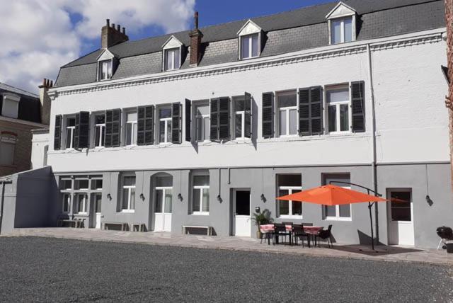 Les Appartements Fénelon Le Cateau-Cambresis Exterior foto