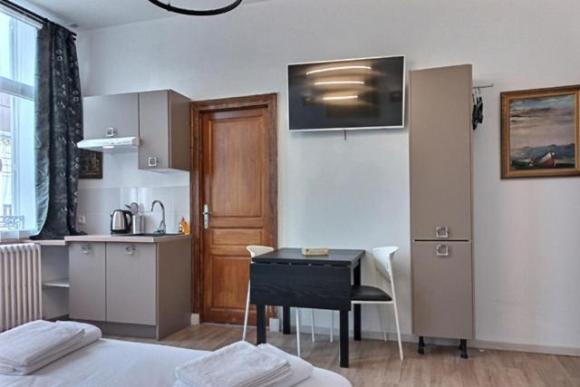 Les Appartements Fénelon Le Cateau-Cambresis Exterior foto